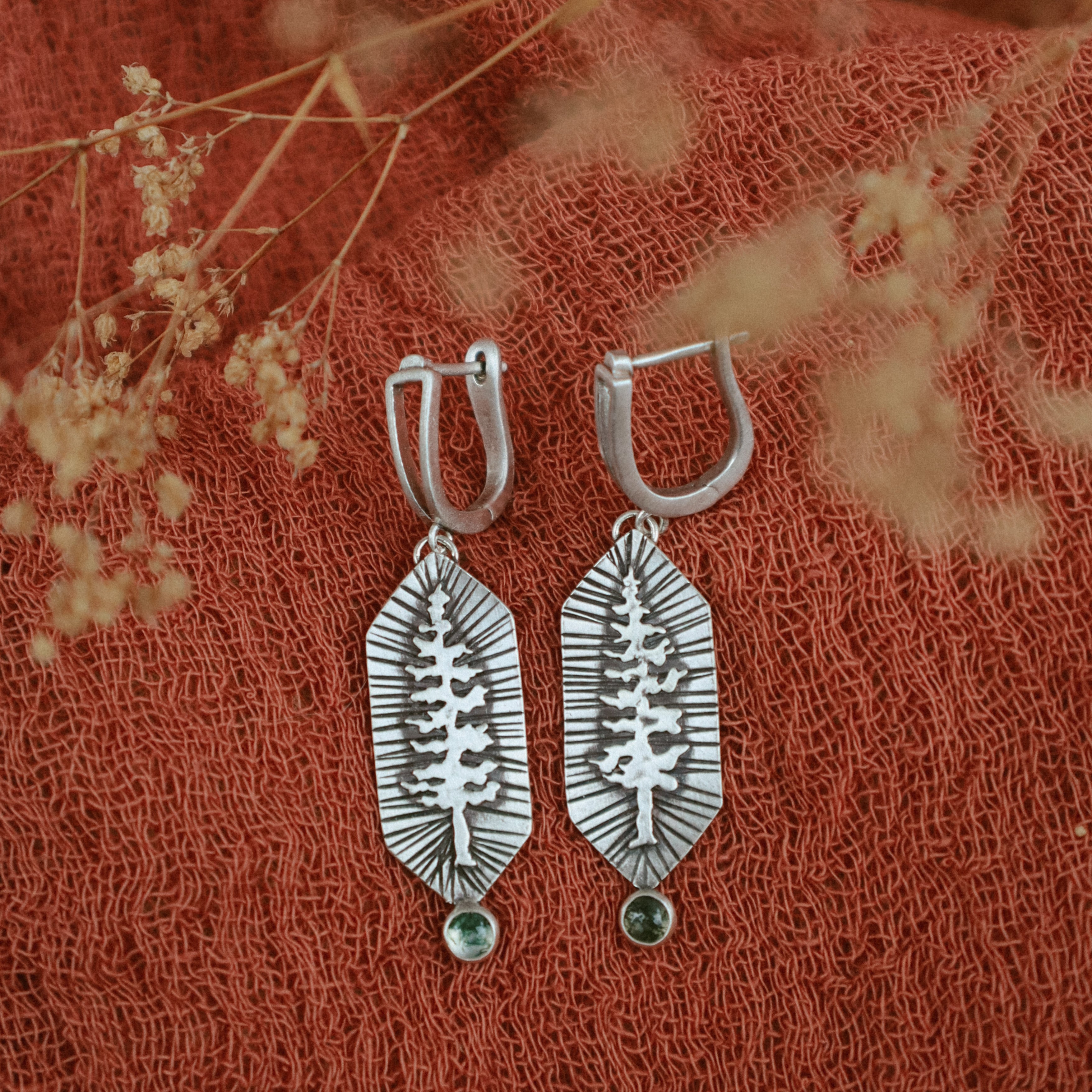Pine Drop Lever Backs #1 | moss agate