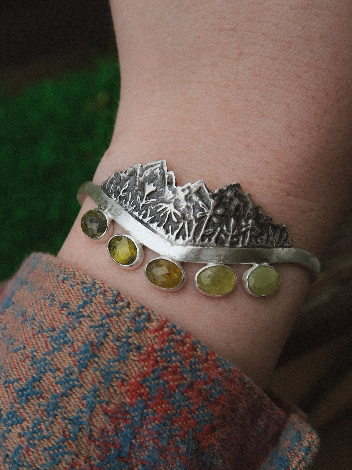 Wildflower Ridgeline Cuff | green garnet