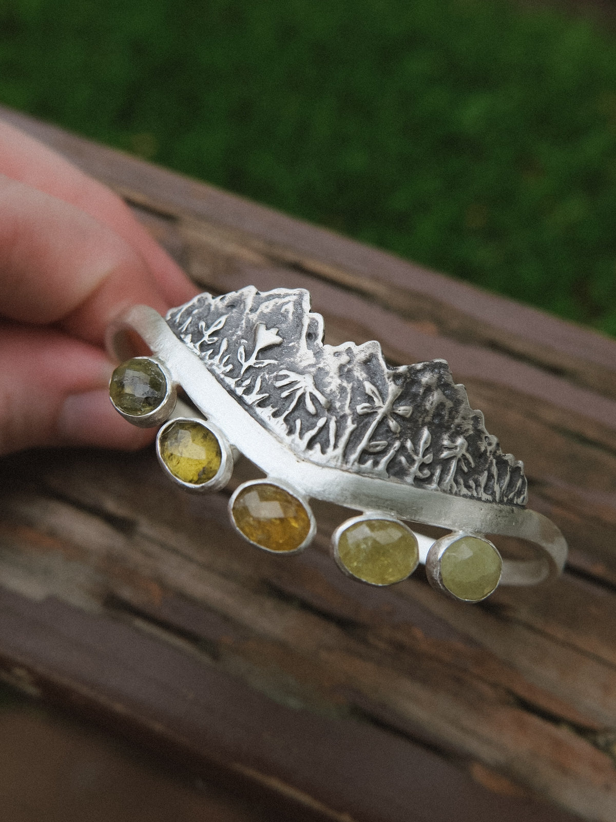 Wildflower Ridgeline Cuff | green garnet